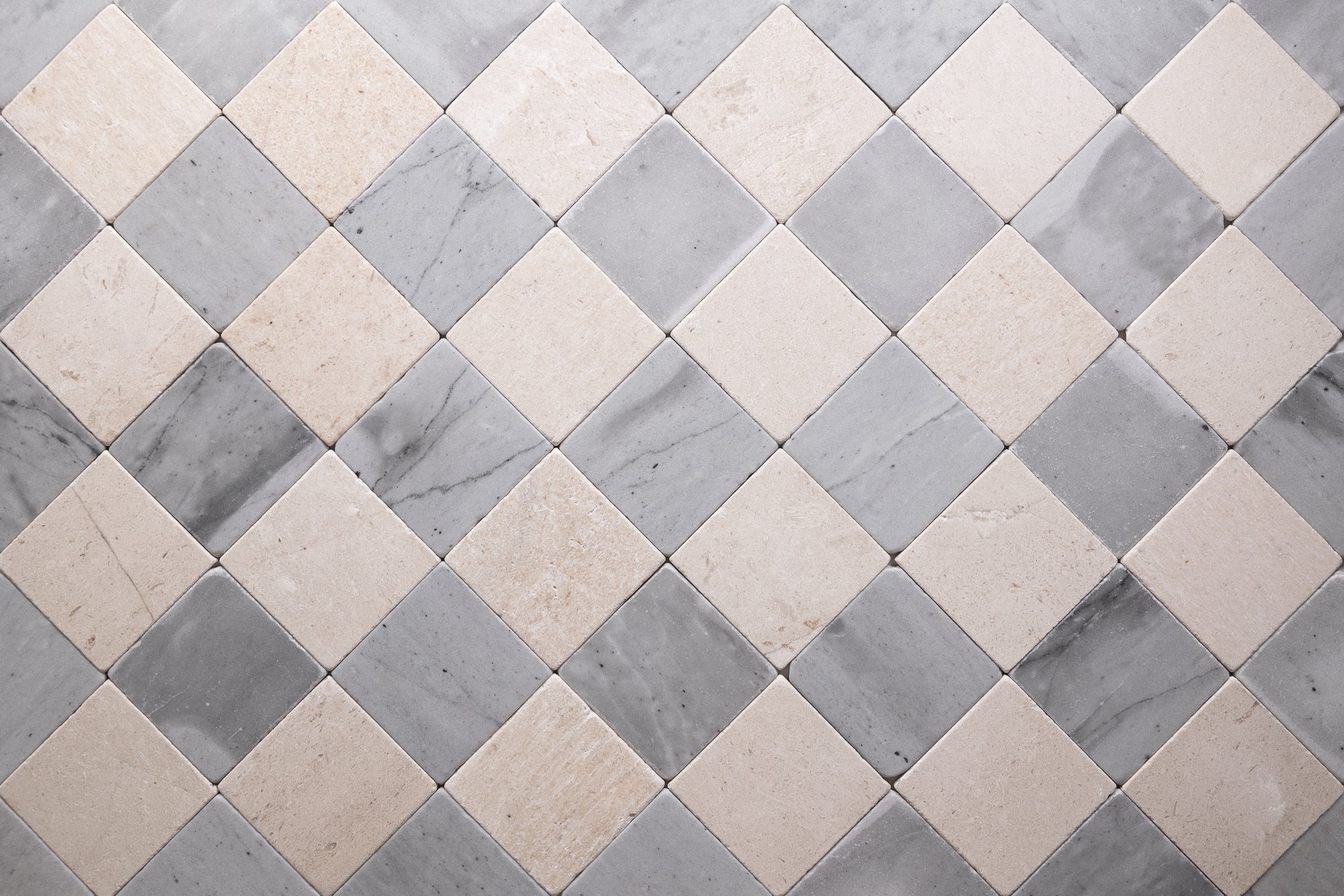 Aspen Gray & Sierra Limestone 4"x4" Tumbled