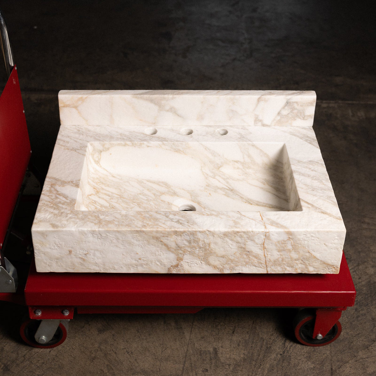 Calacatta Brushed 29"
