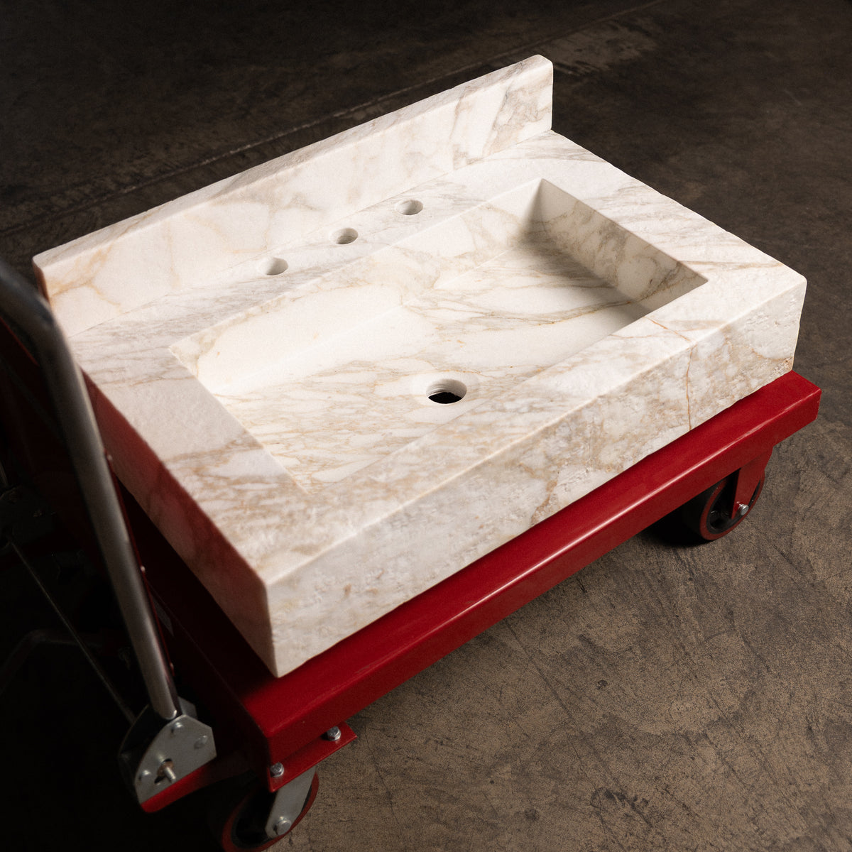 Calacatta Brushed 29"