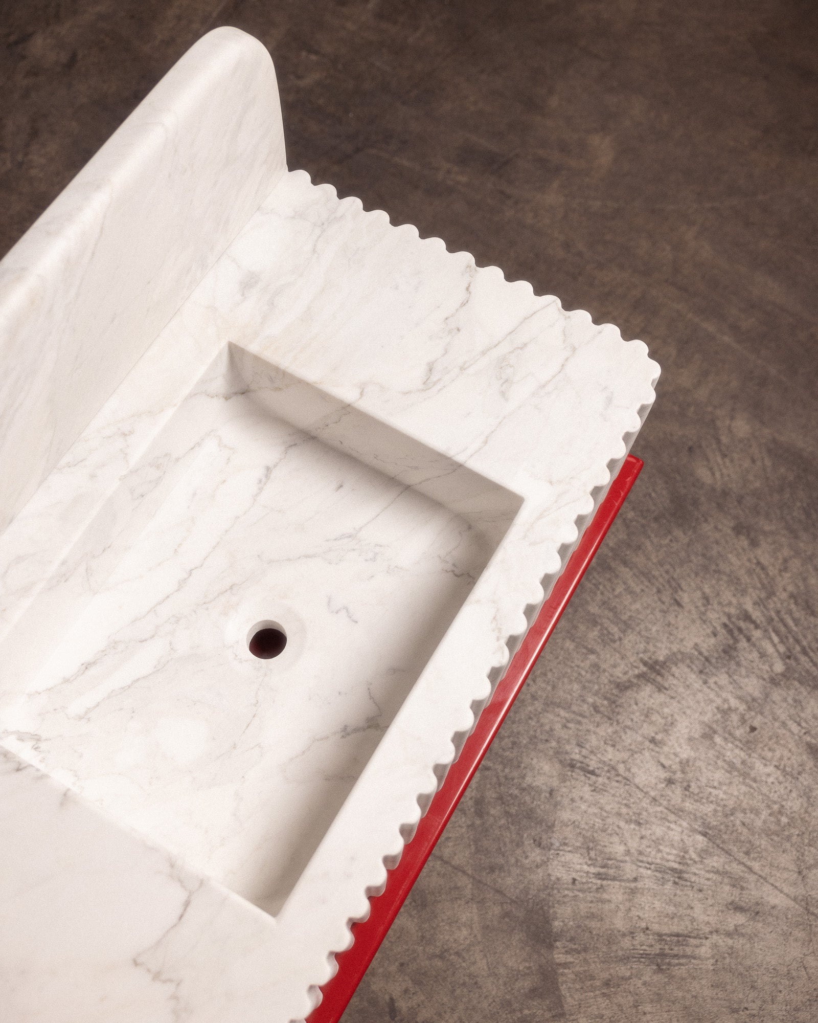 Calacatta Fluted 32" Floating sink