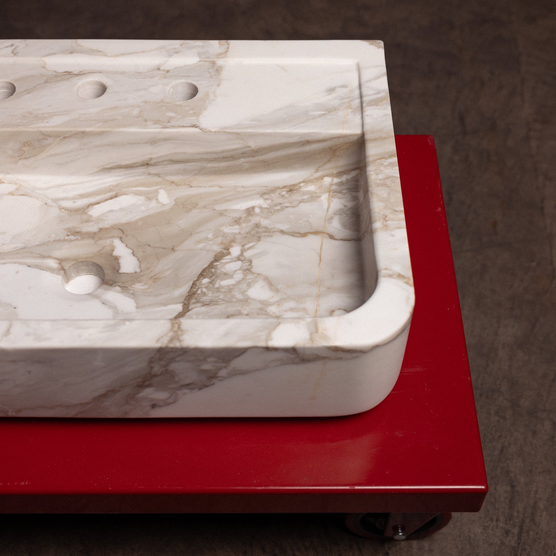 Calacatta Monet 26" x 17" x 5" - Castelli Marble