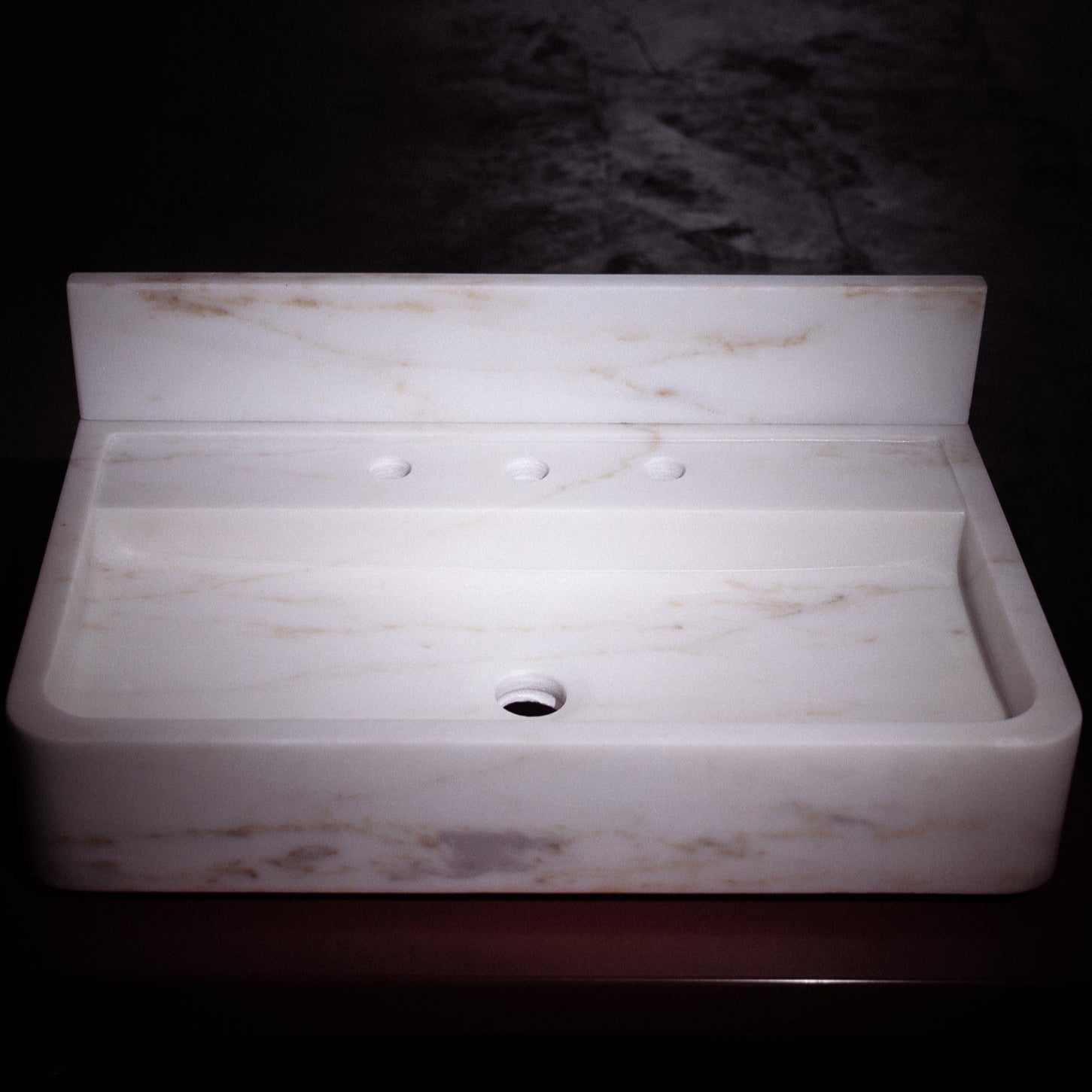 Colorado Calacatta Floating sink