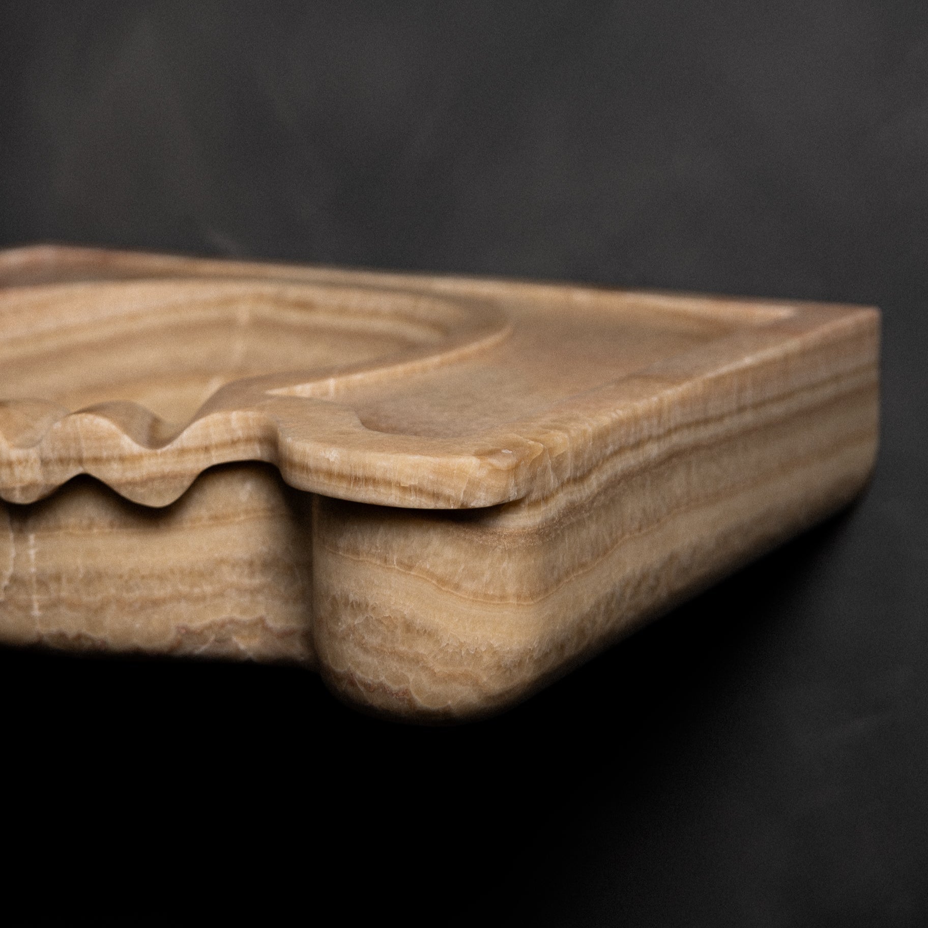 Honey Onyx Floating sink - Castelli Marble