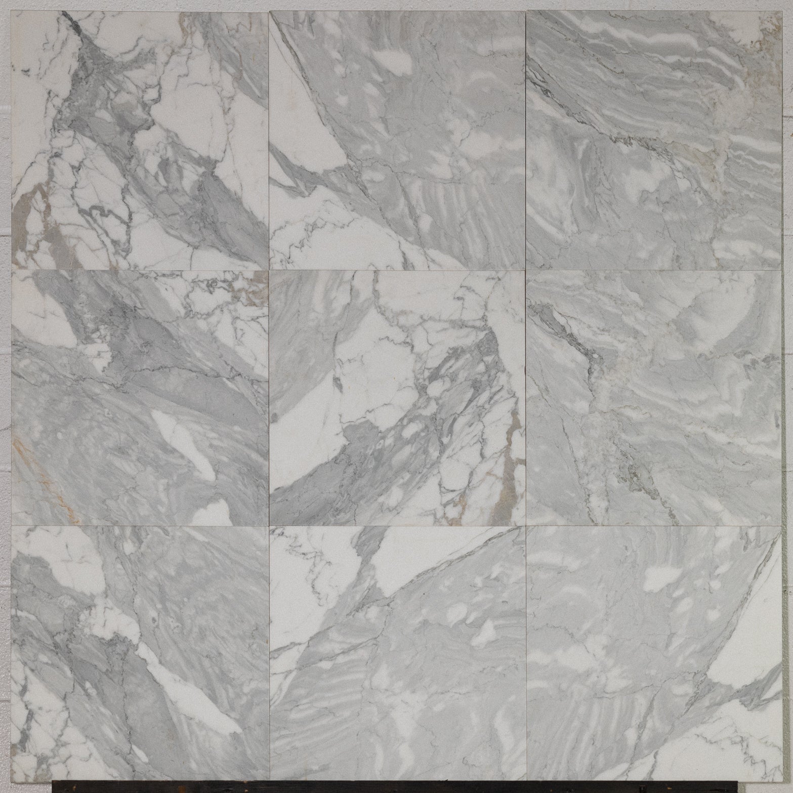 Statuary Classico V1 18"x18" Honed