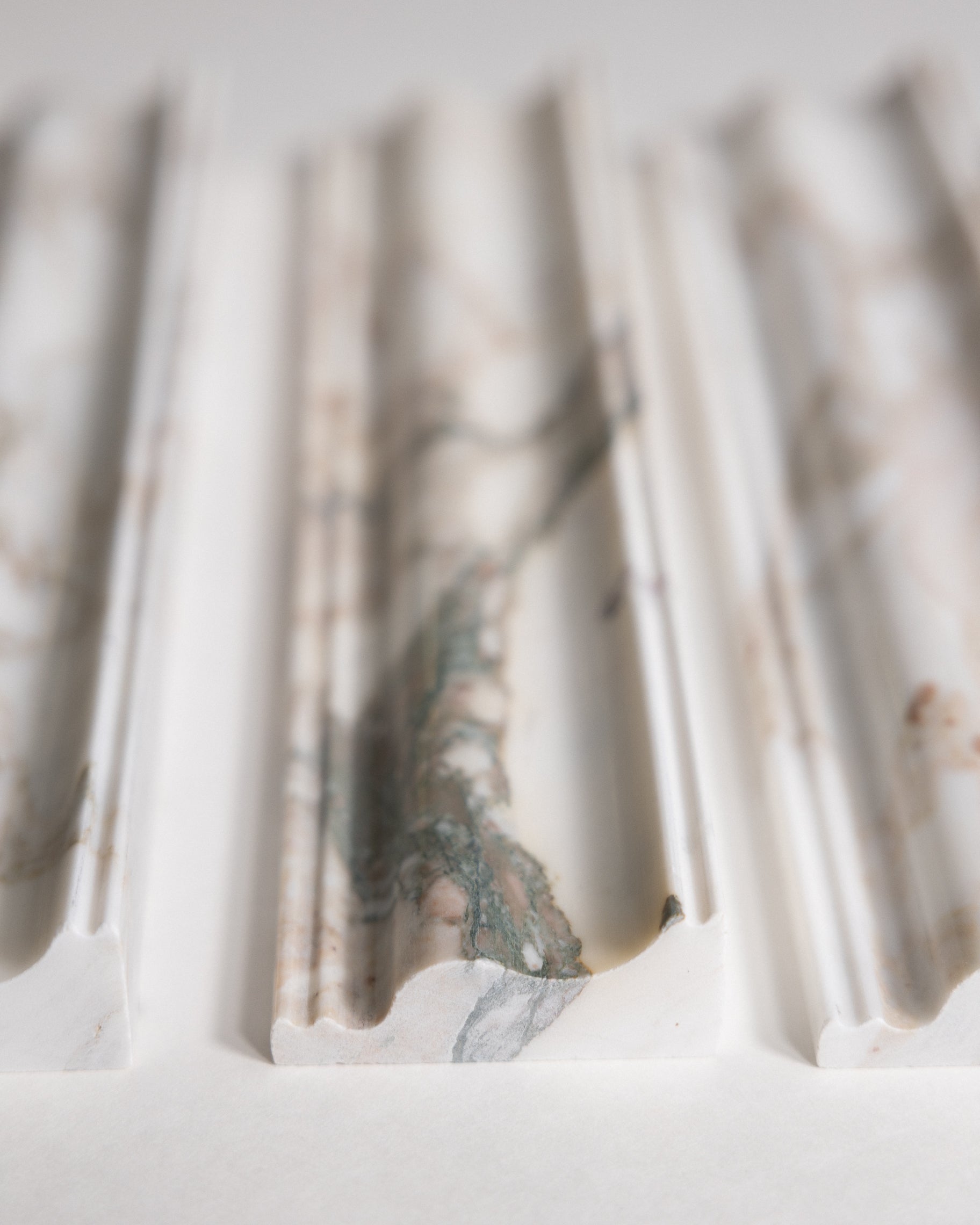 Calacatta Vagli Crown Moldings
