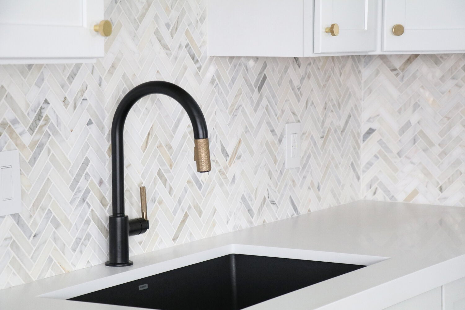 Calacatta Herringbone Mosaics Tile