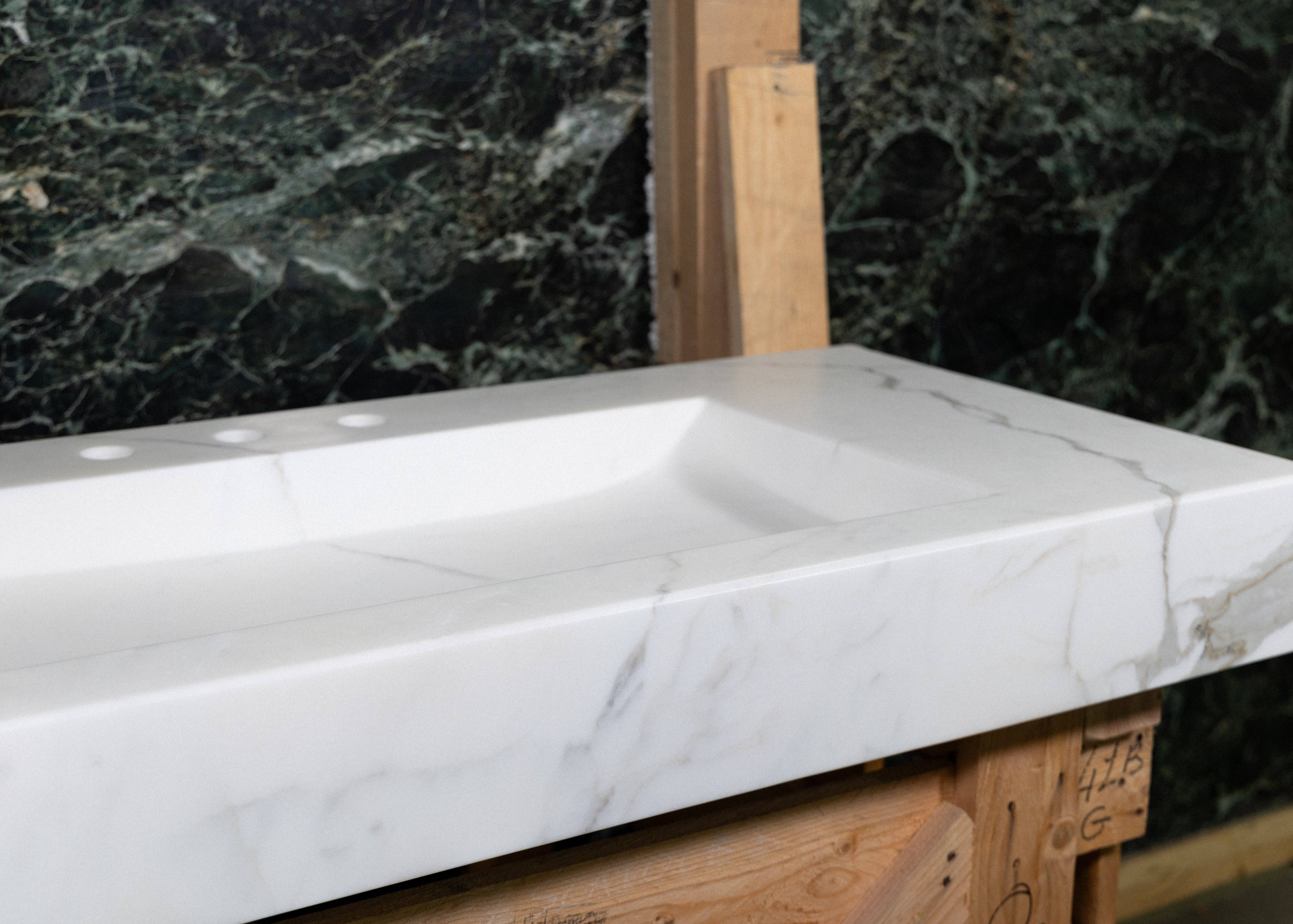 Calacatta  50” x 22” x 5” - Castelli Marble