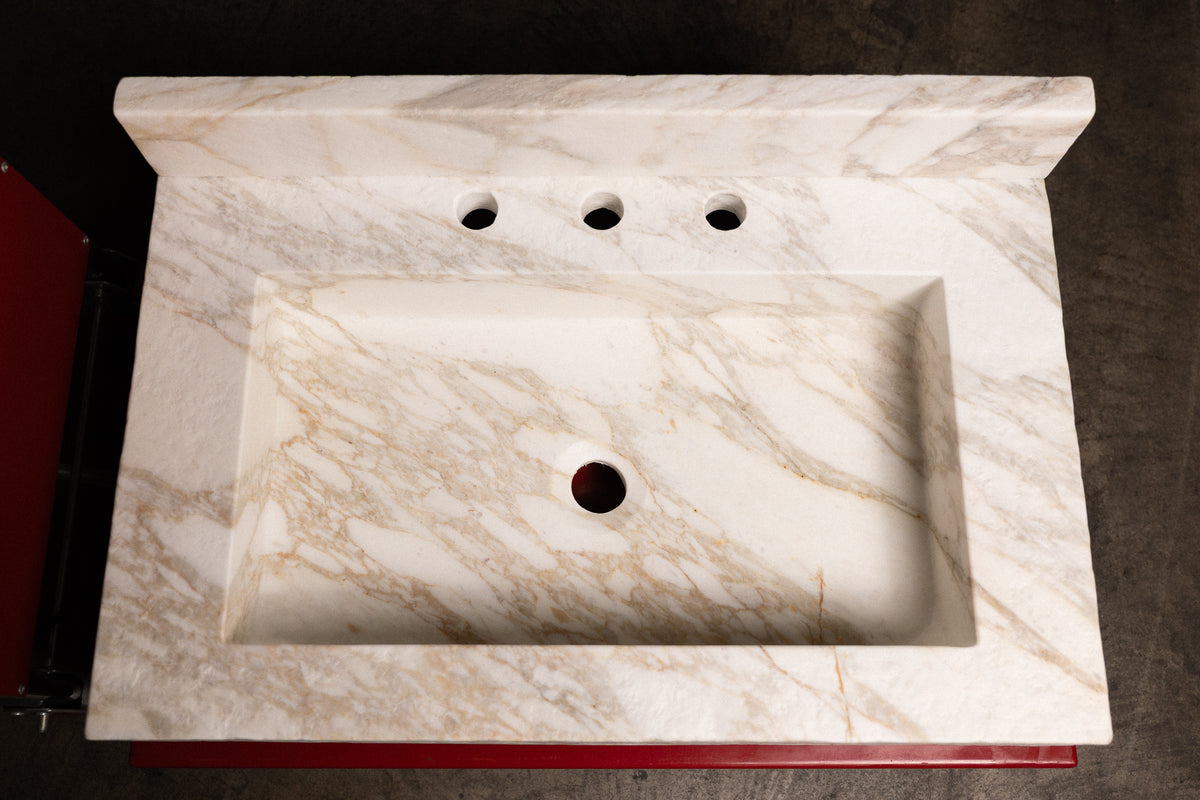 Calacatta Brushed 29"