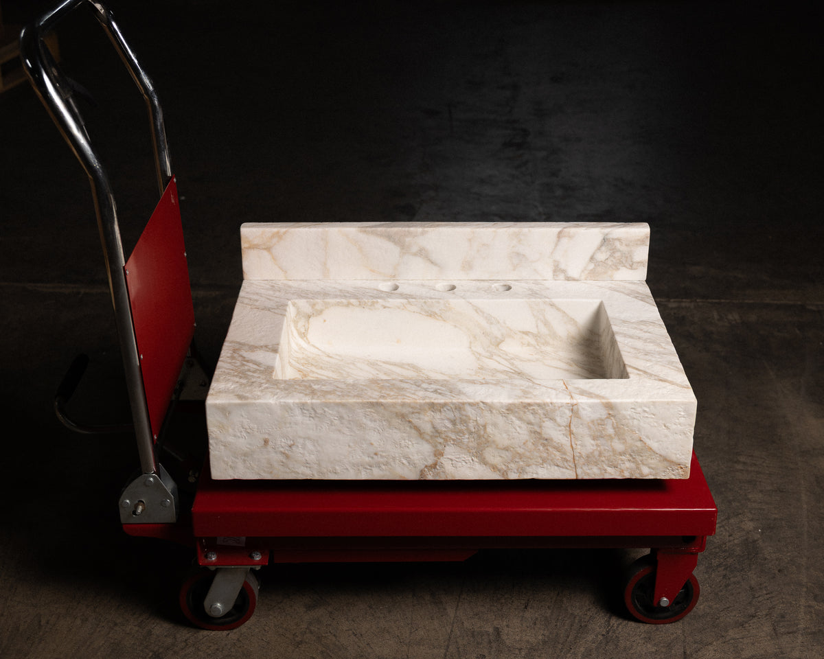 Calacatta Brushed 29"