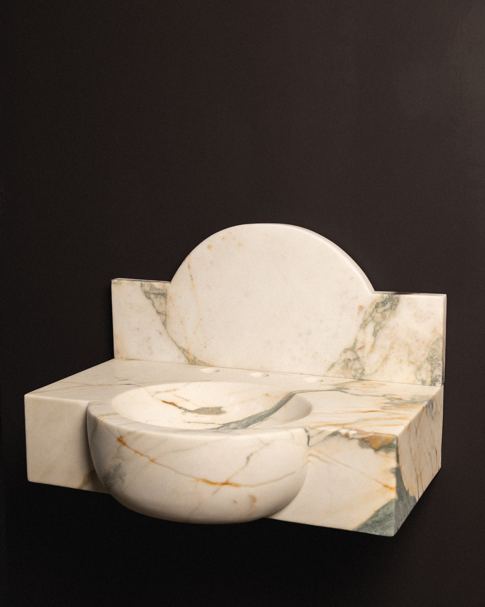 Calacatta Athena 25"