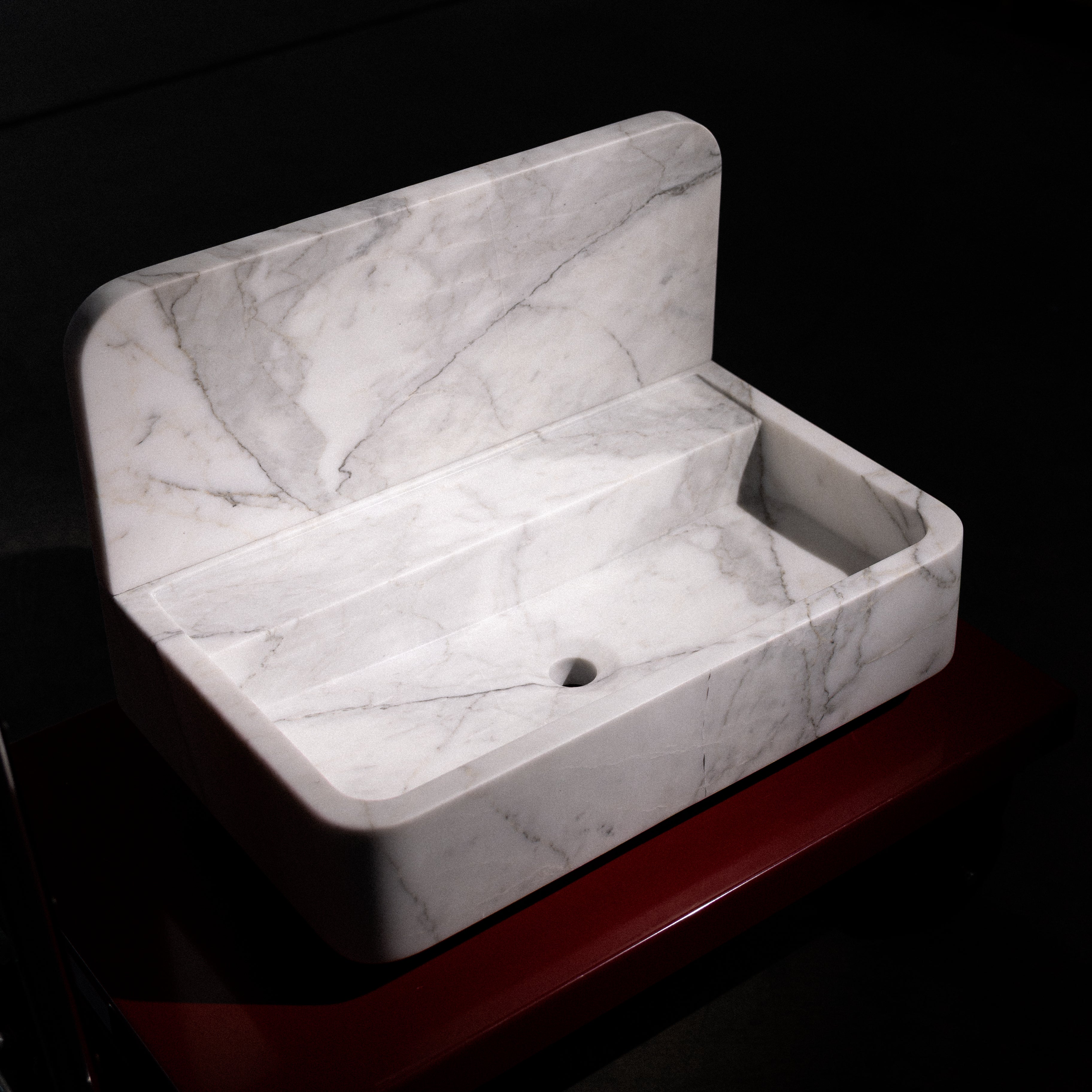 Calacatta Nuvolato 24"