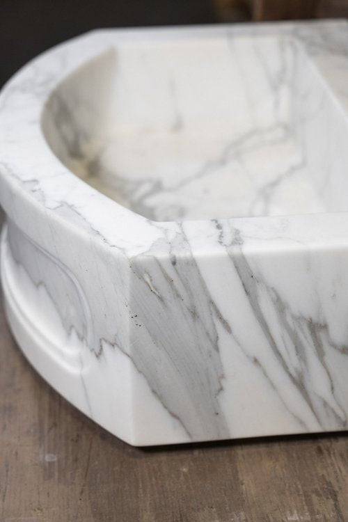 Calacatta Floating - Castelli Marble