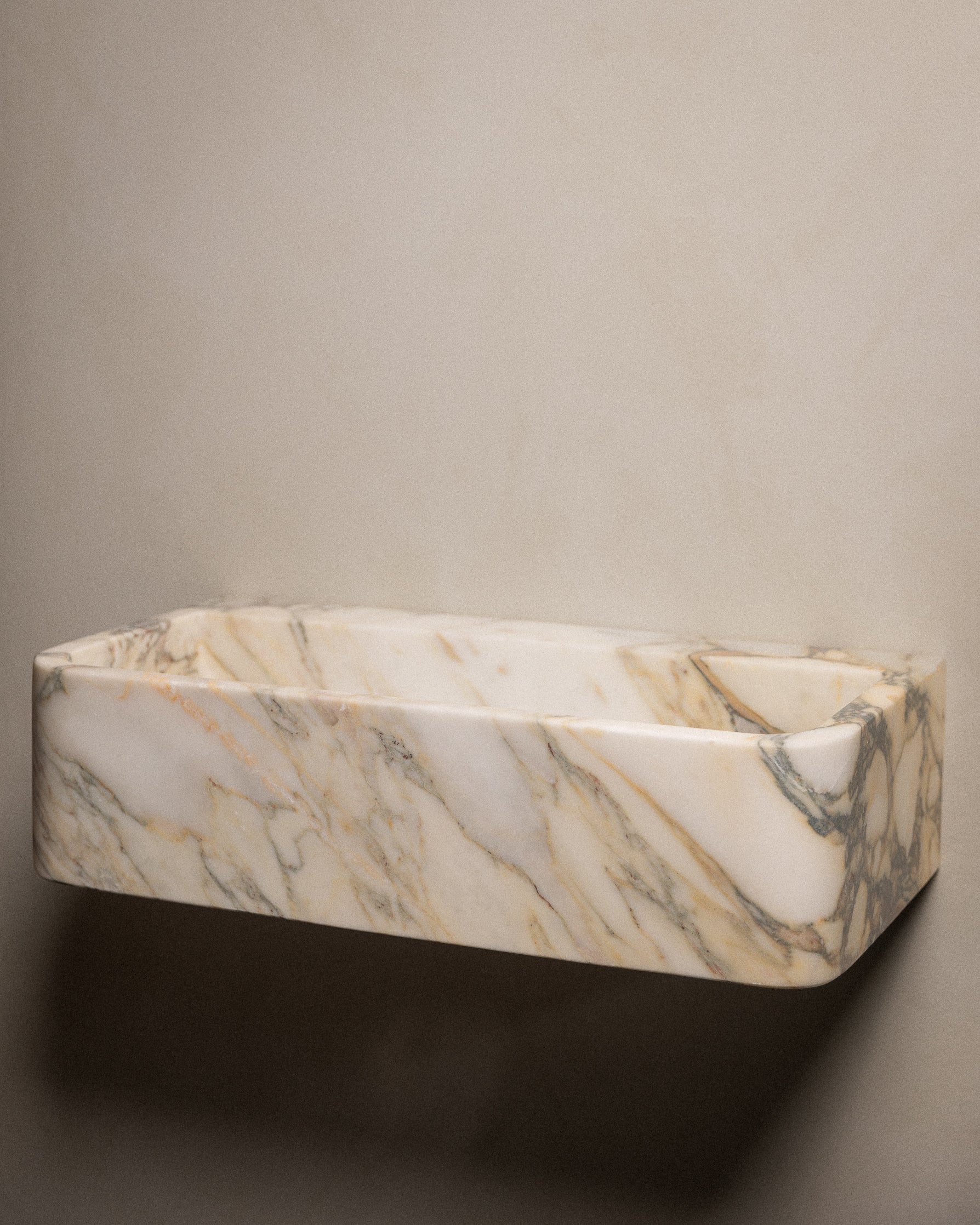 Calacatta Floating V2