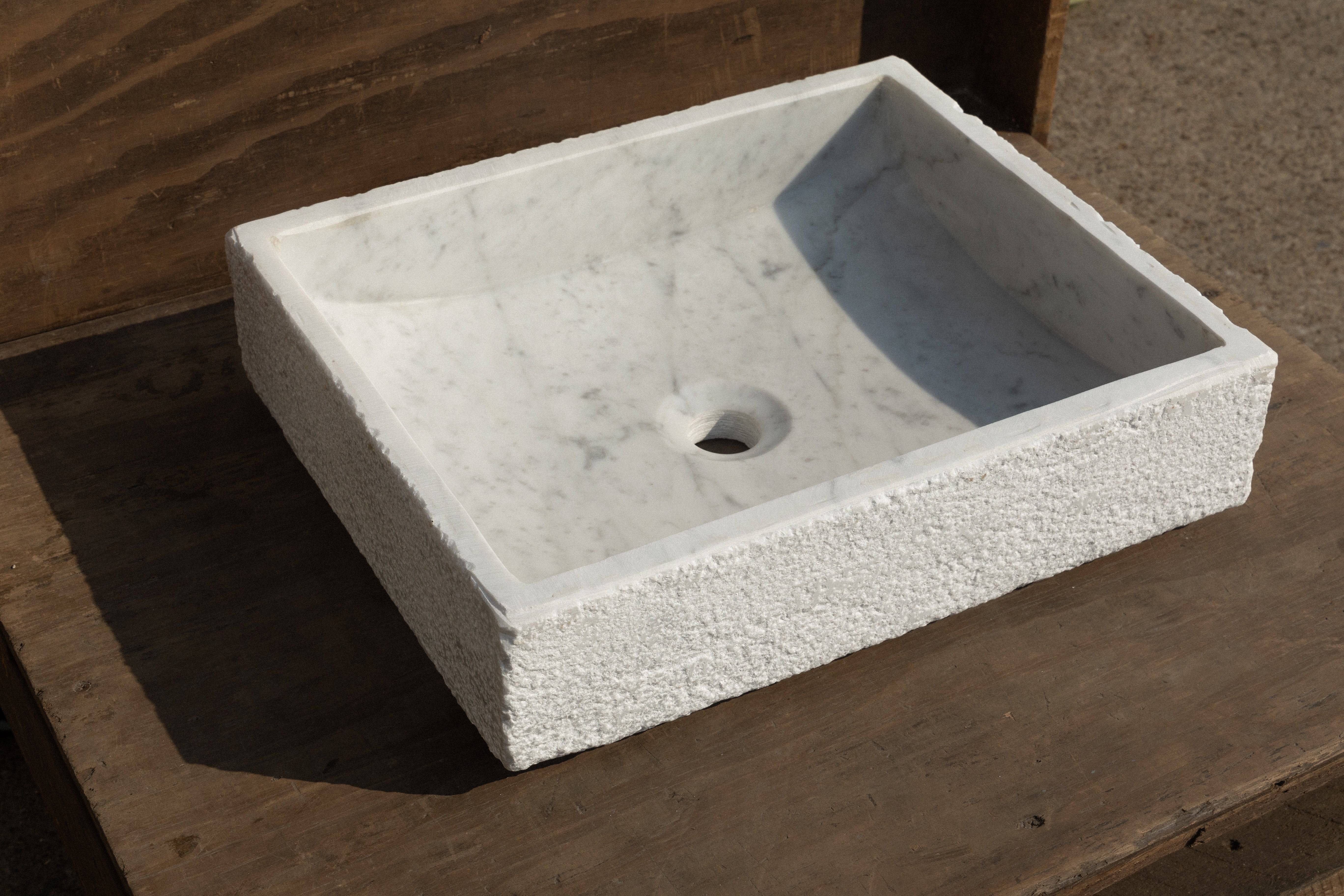 Carrara Chiseled Vessel - Castelli Marble