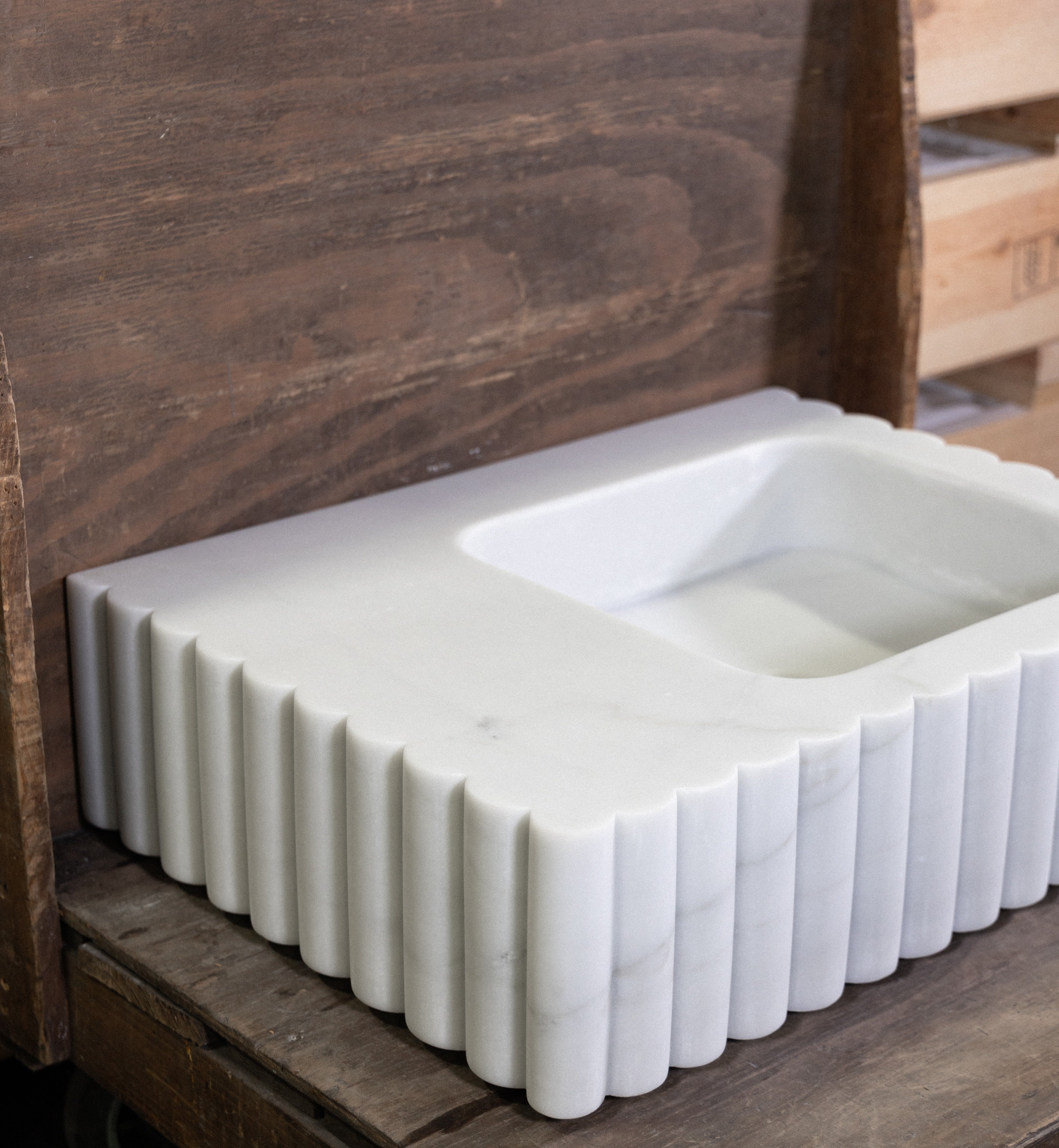 Colorado Calacatta Fluted Sink