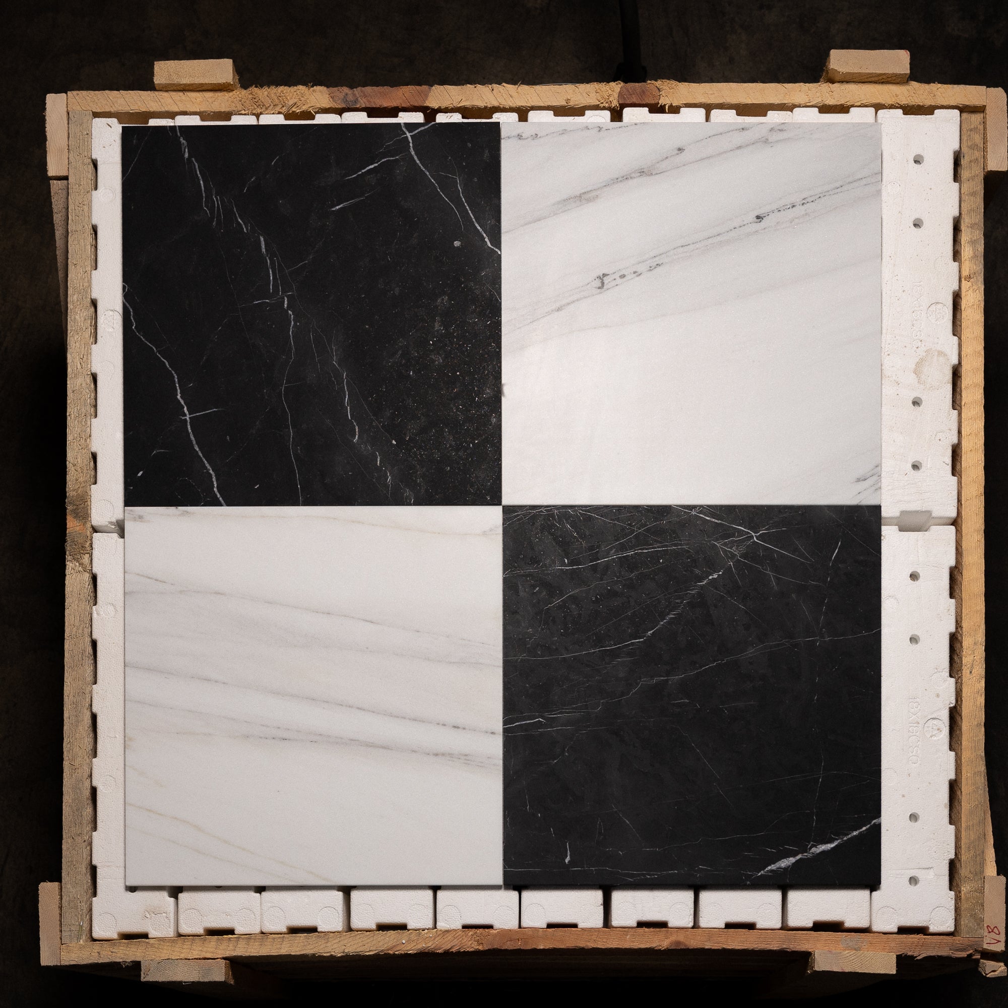 Colorado Lincoln / Nero Honed 18"x18" (V1)