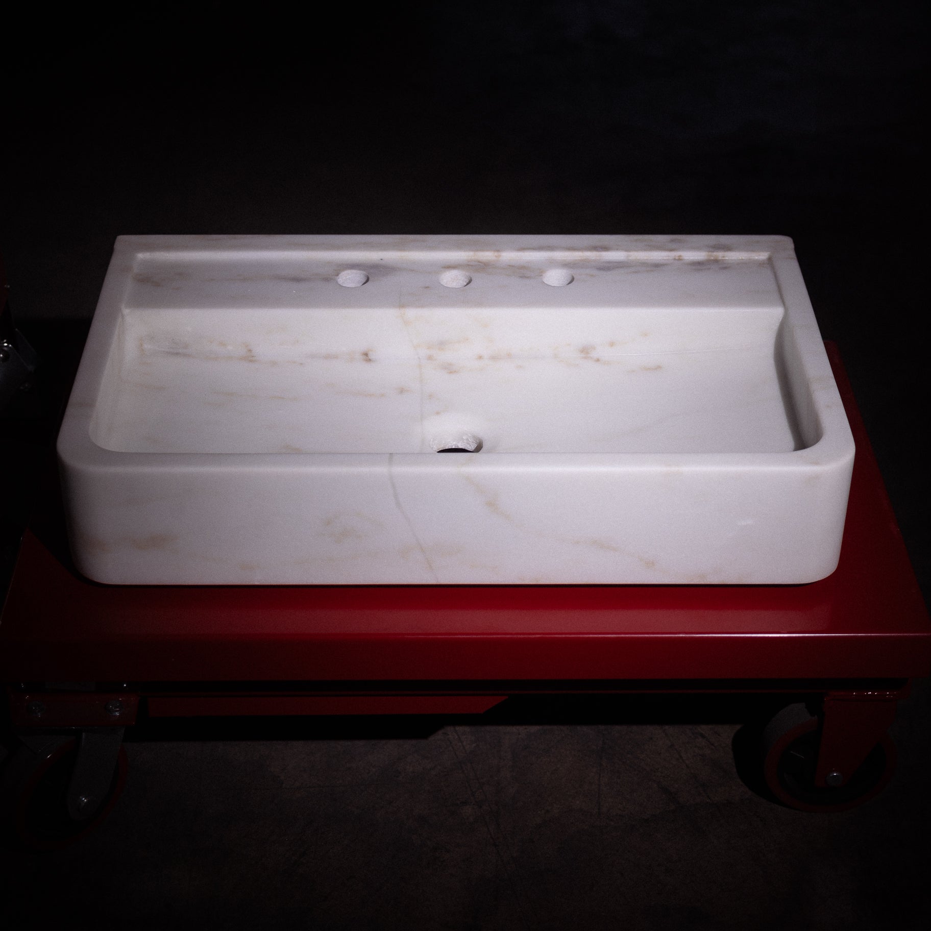 Colorado Calacatta Floating sink V1