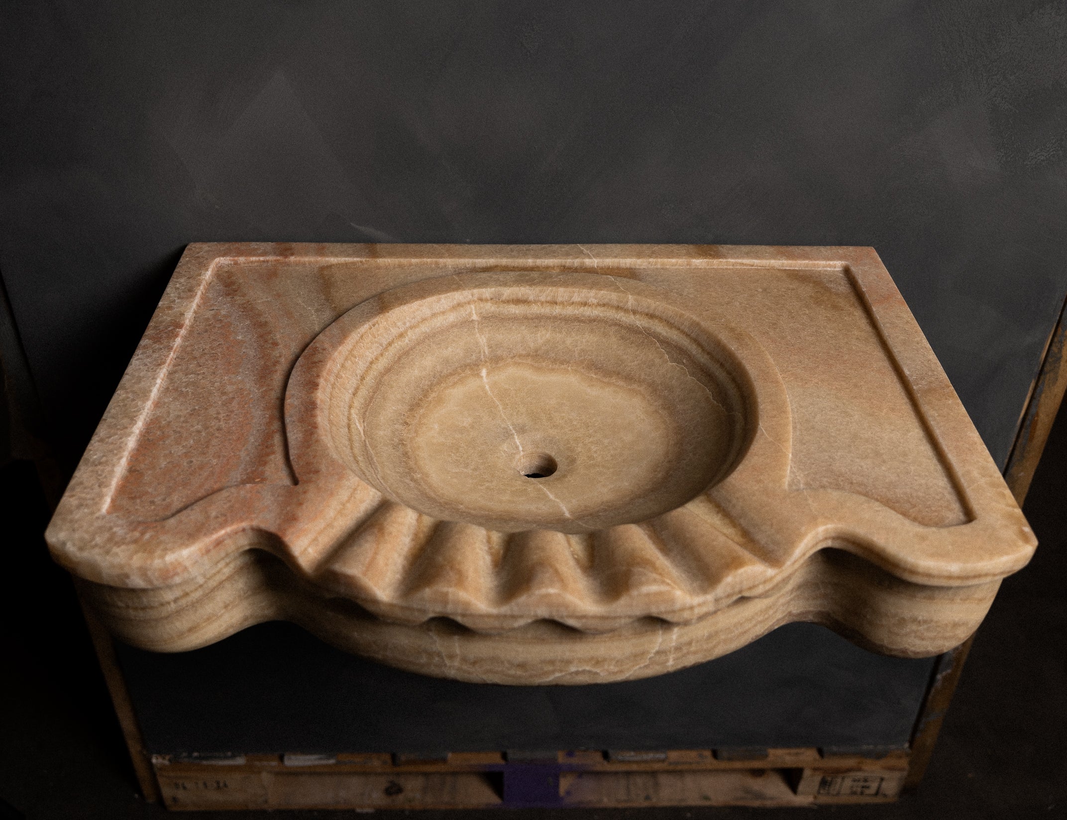 Honey Onyx Floating sink - Castelli Marble
