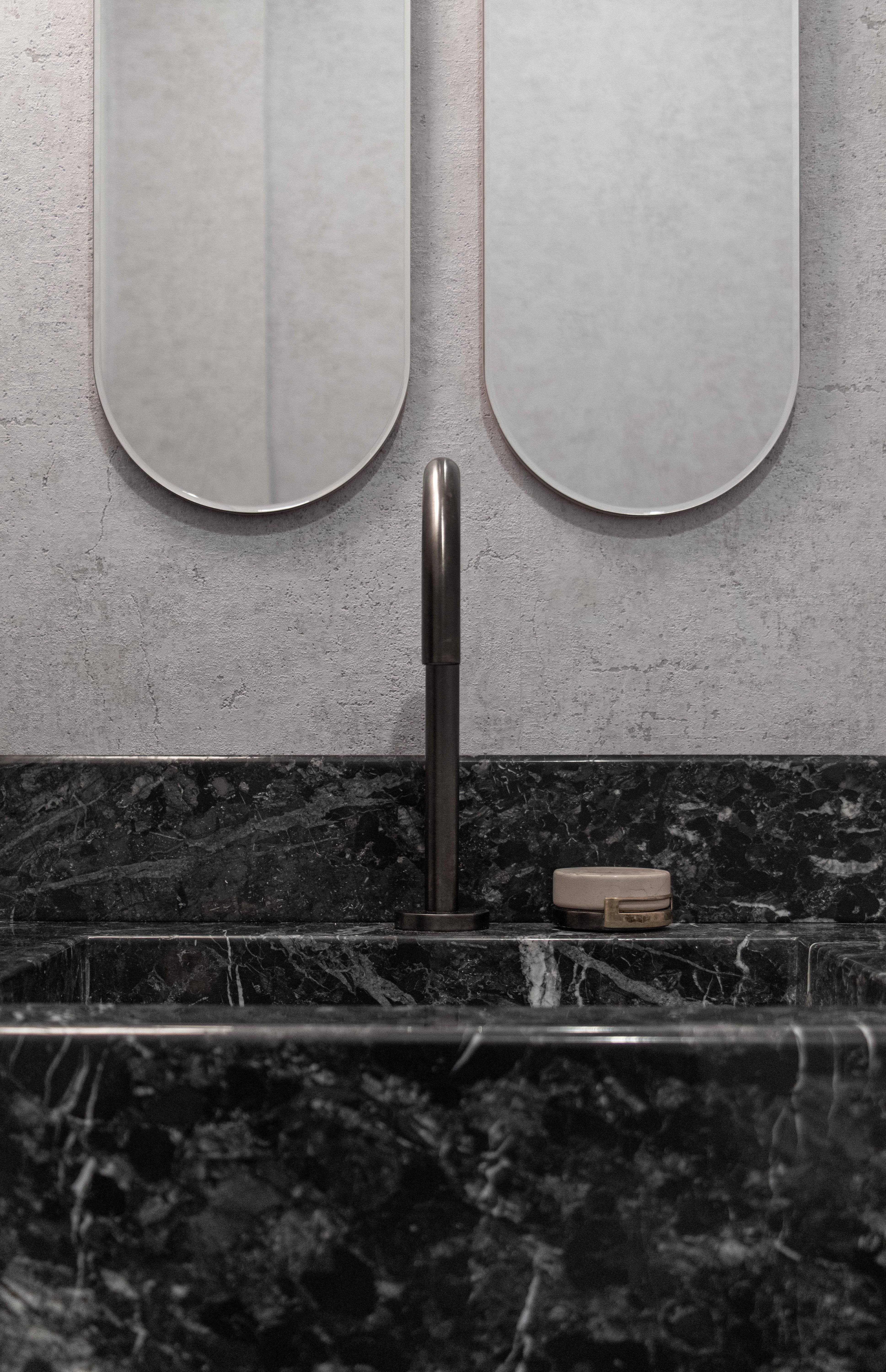 Nero St. Gabriel Europa Block Vanity - Castelli Marble