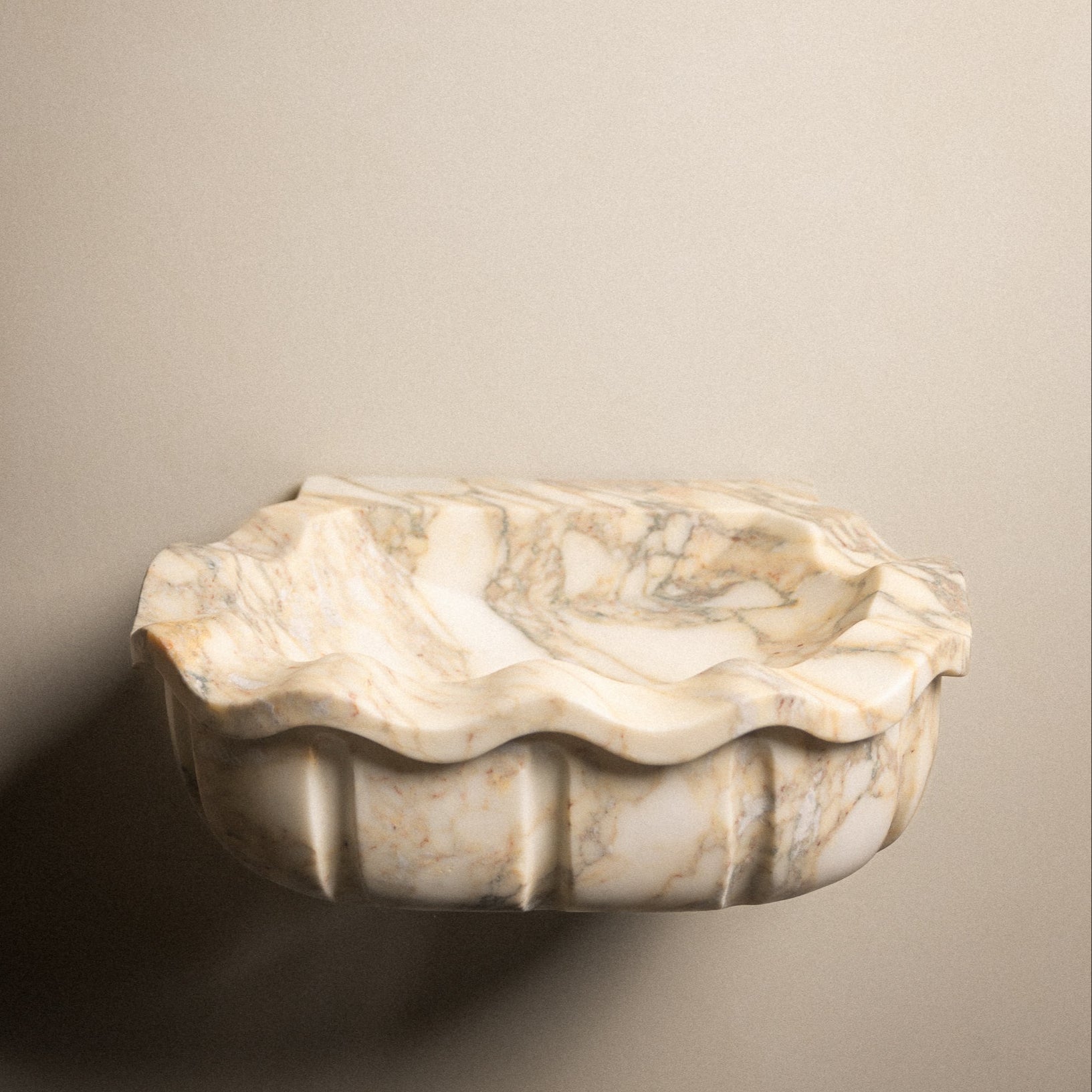 Calacatta Monet 20"seashell - Castelli Marble