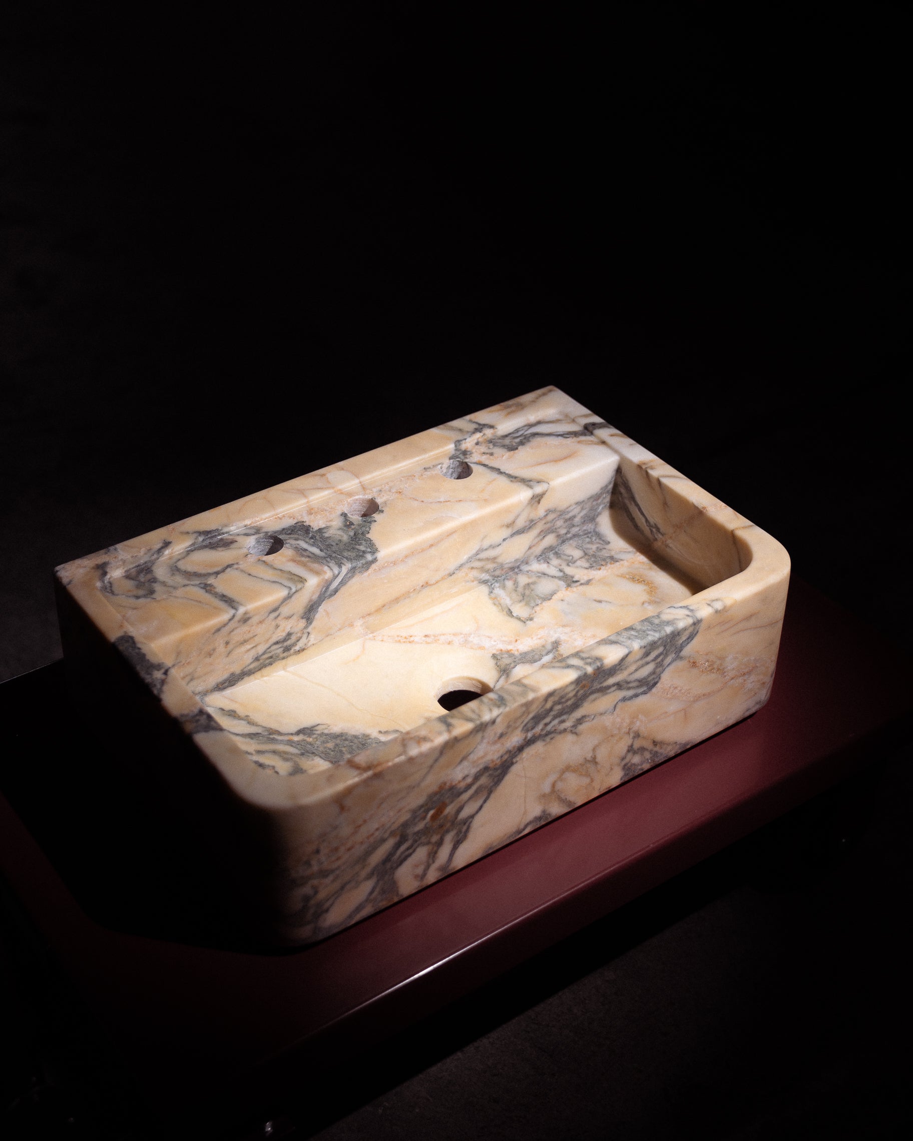 Calacatta Machia Vecchia Floating sink - Castelli Marble
