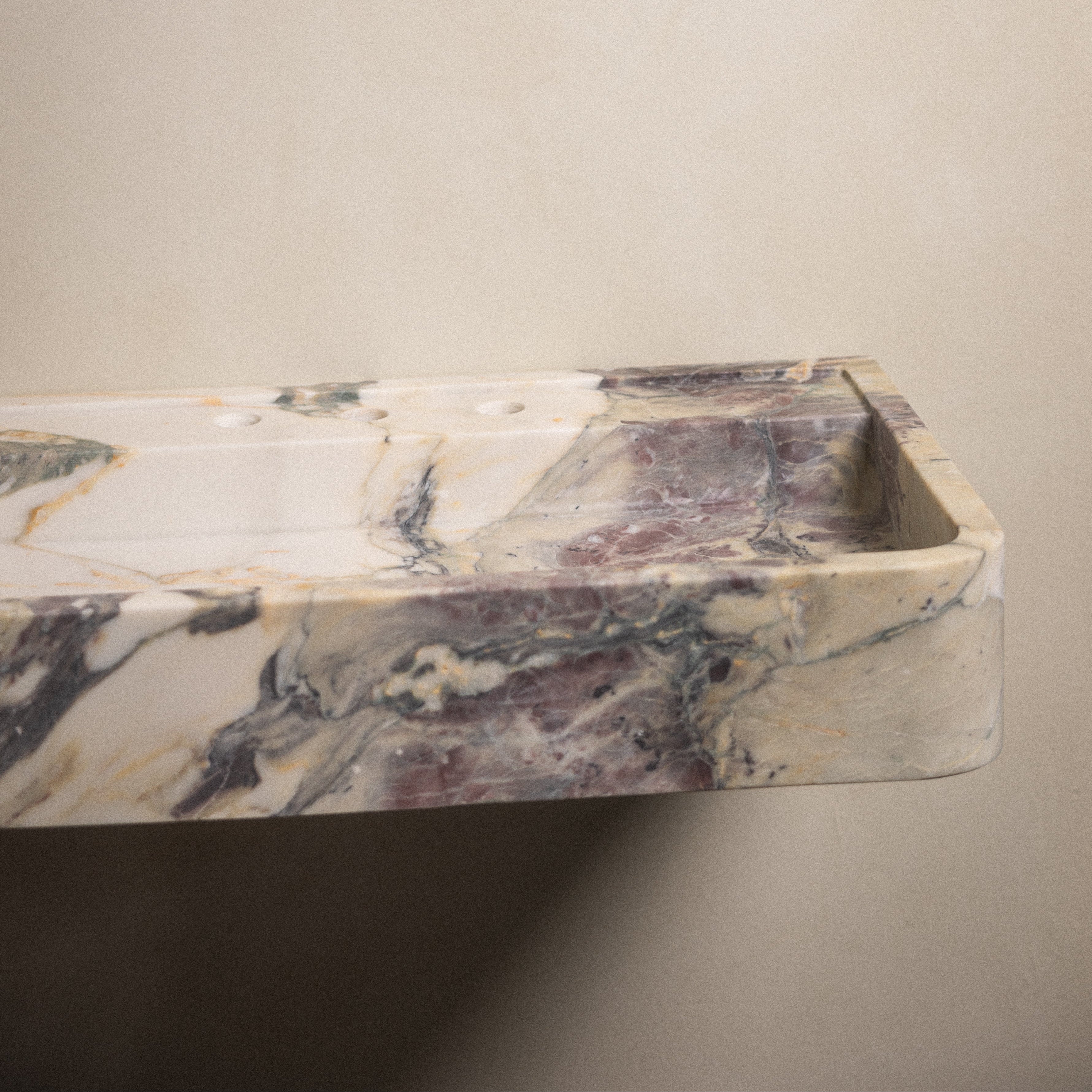 Viola Floating 32" sink - Castelli Marble