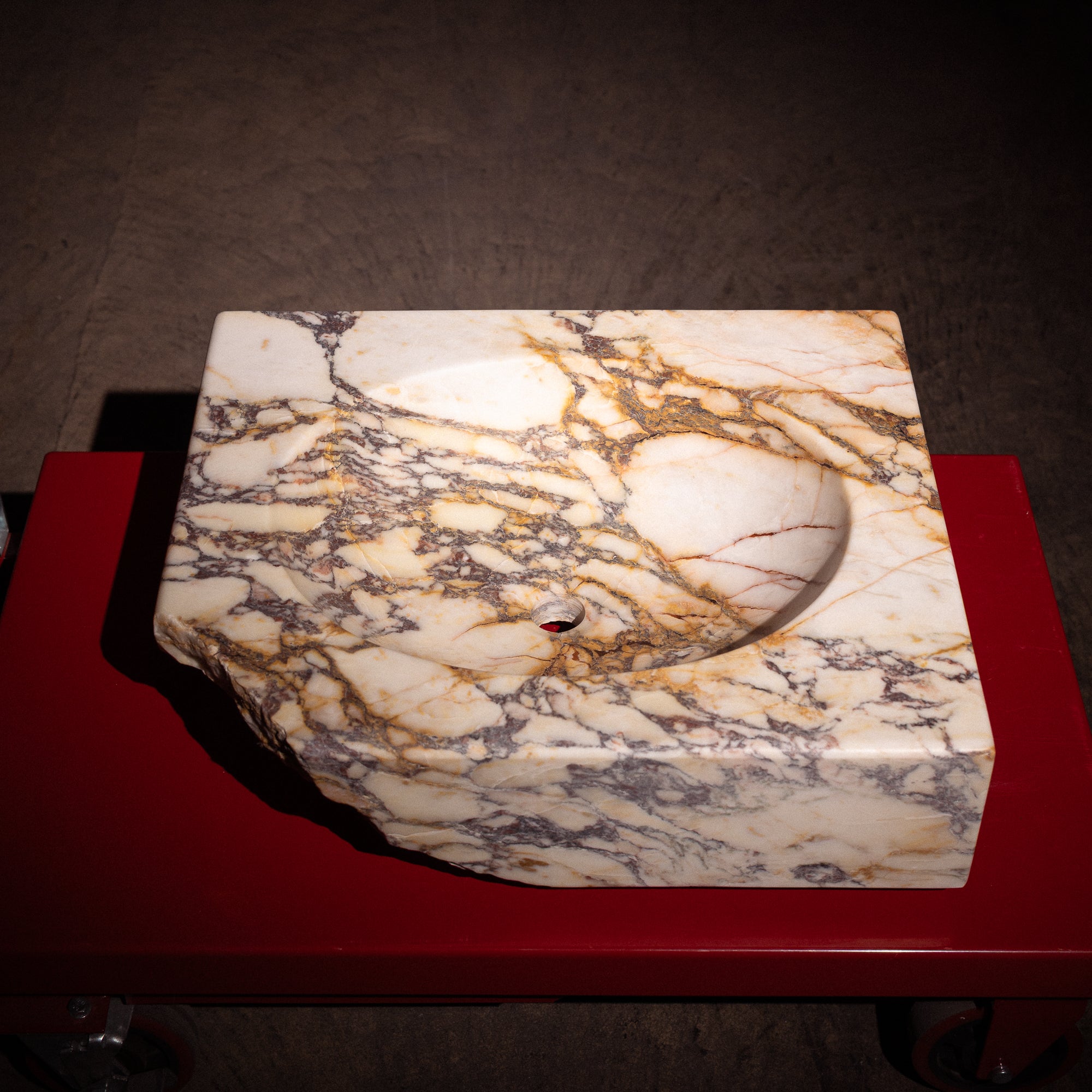 Viola Chiseled Vessel V2