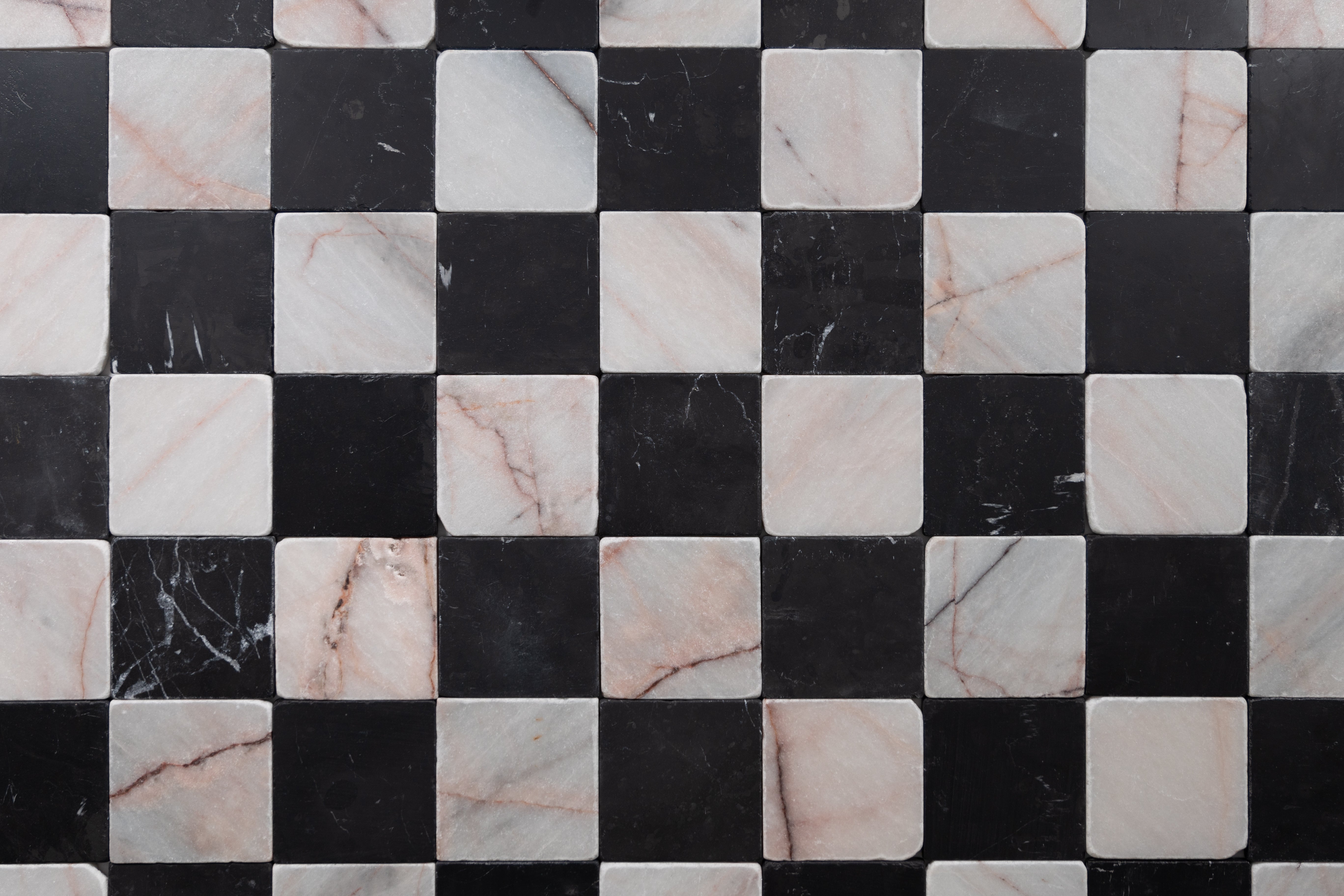 White #7 & Nero St. Gabriel  4"x4" Checkered Tumbled Marble