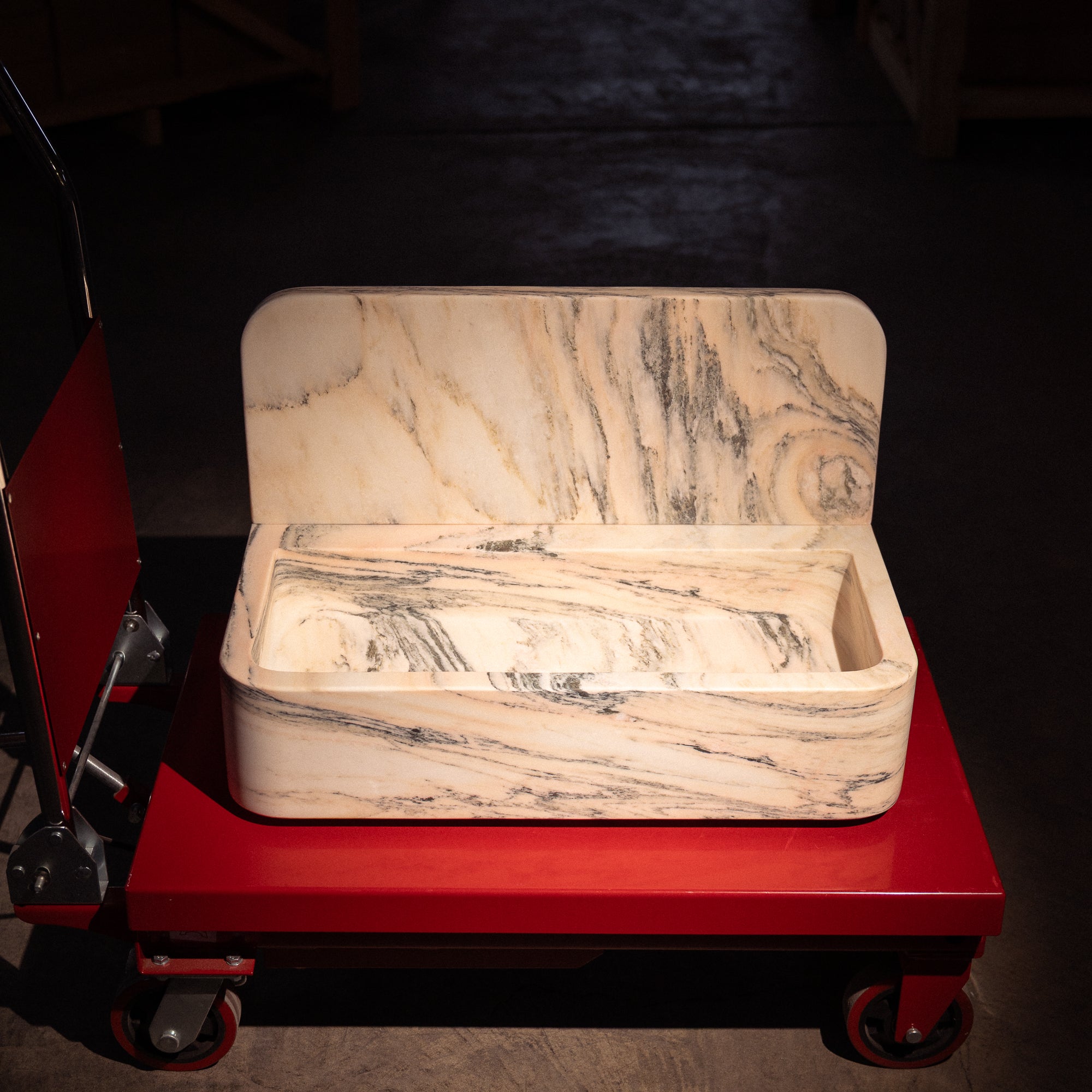 Alabama Rose Floating sink