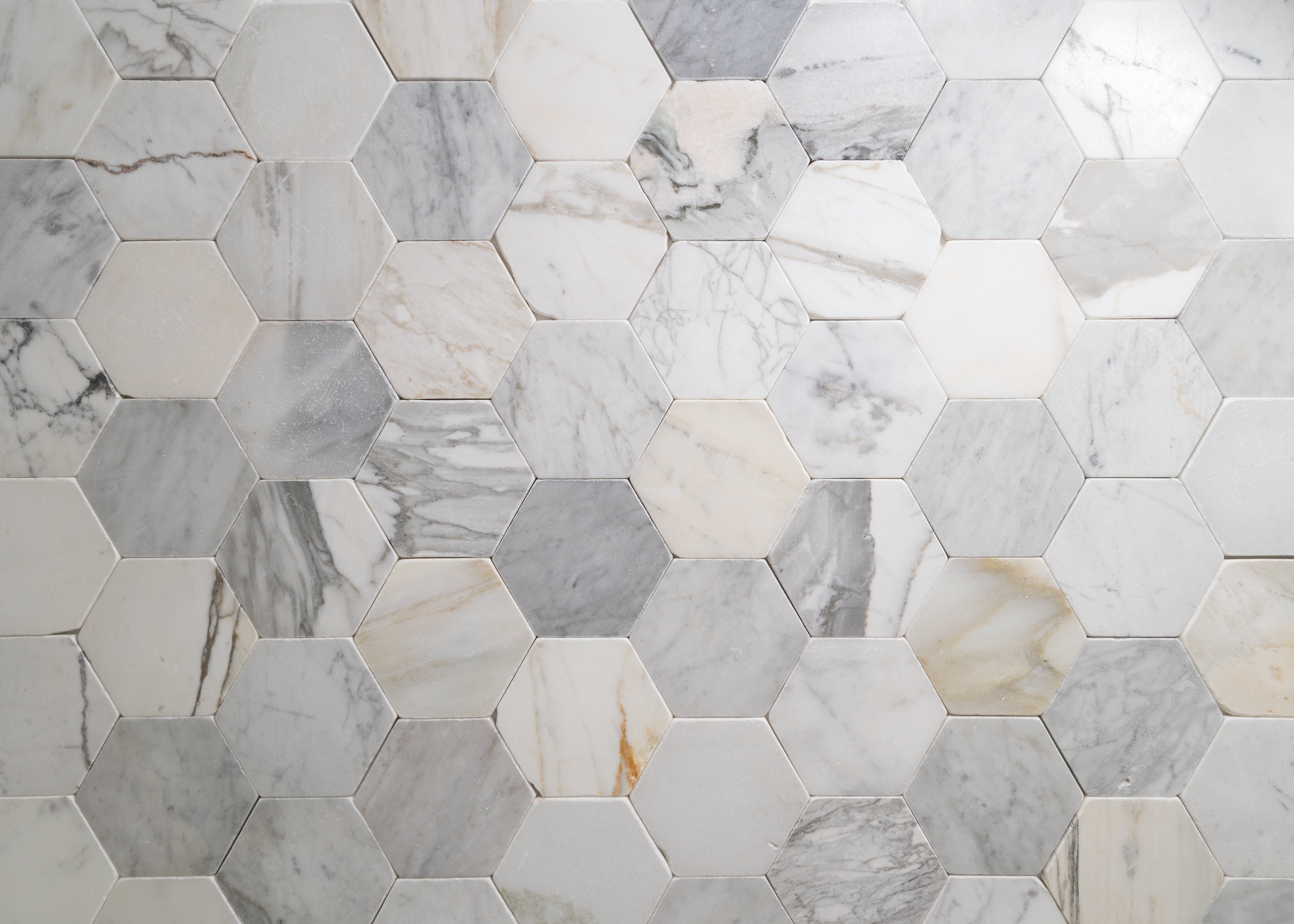 Antique Carrara 5" Hexagon Tumbled