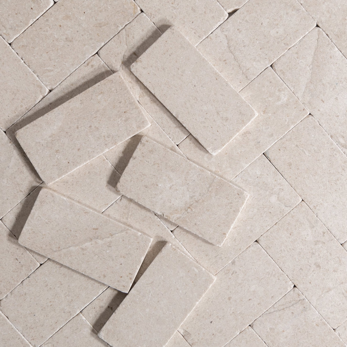 Sierra Limestone tumbled tiles 