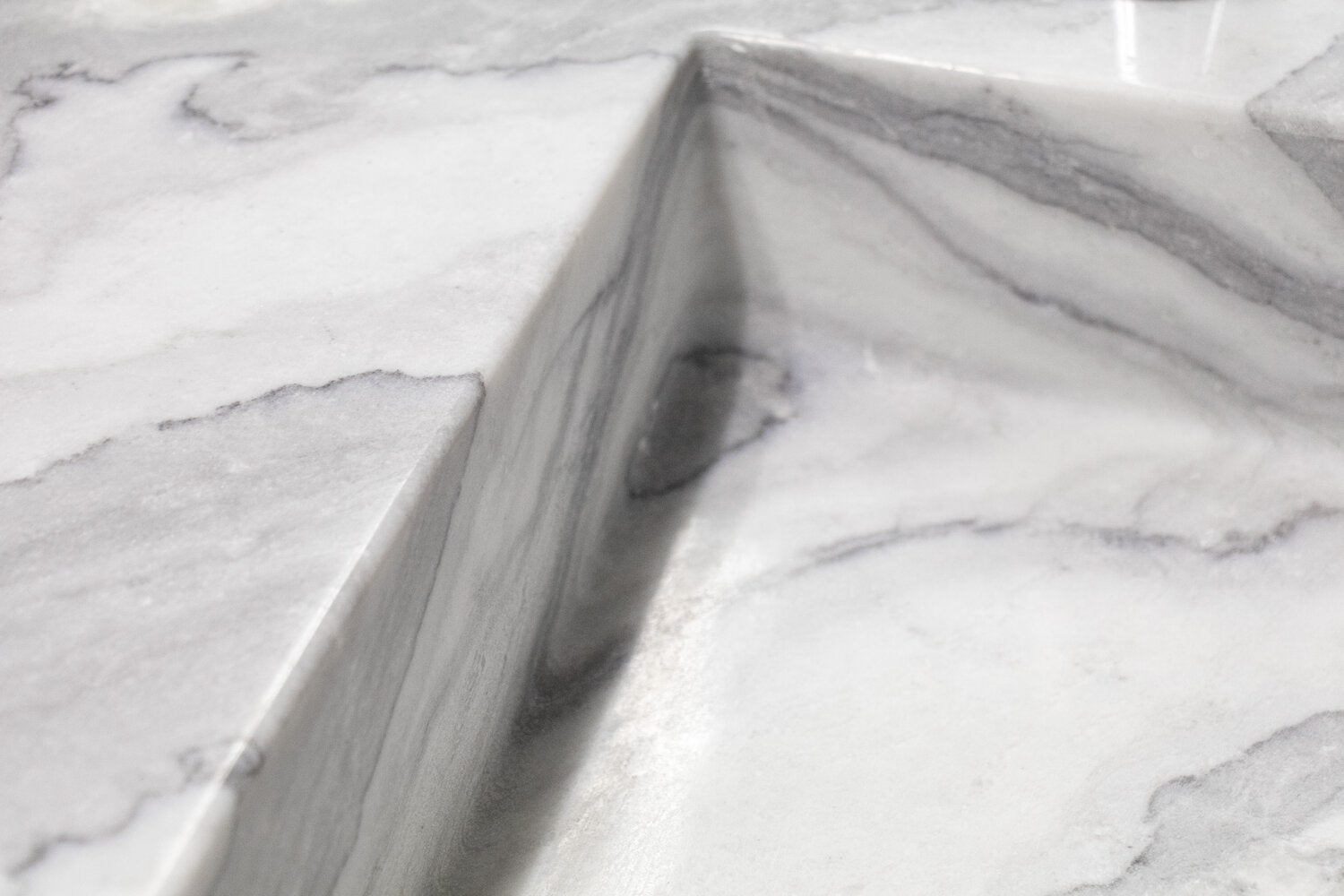 Silver Mist Floating Marble