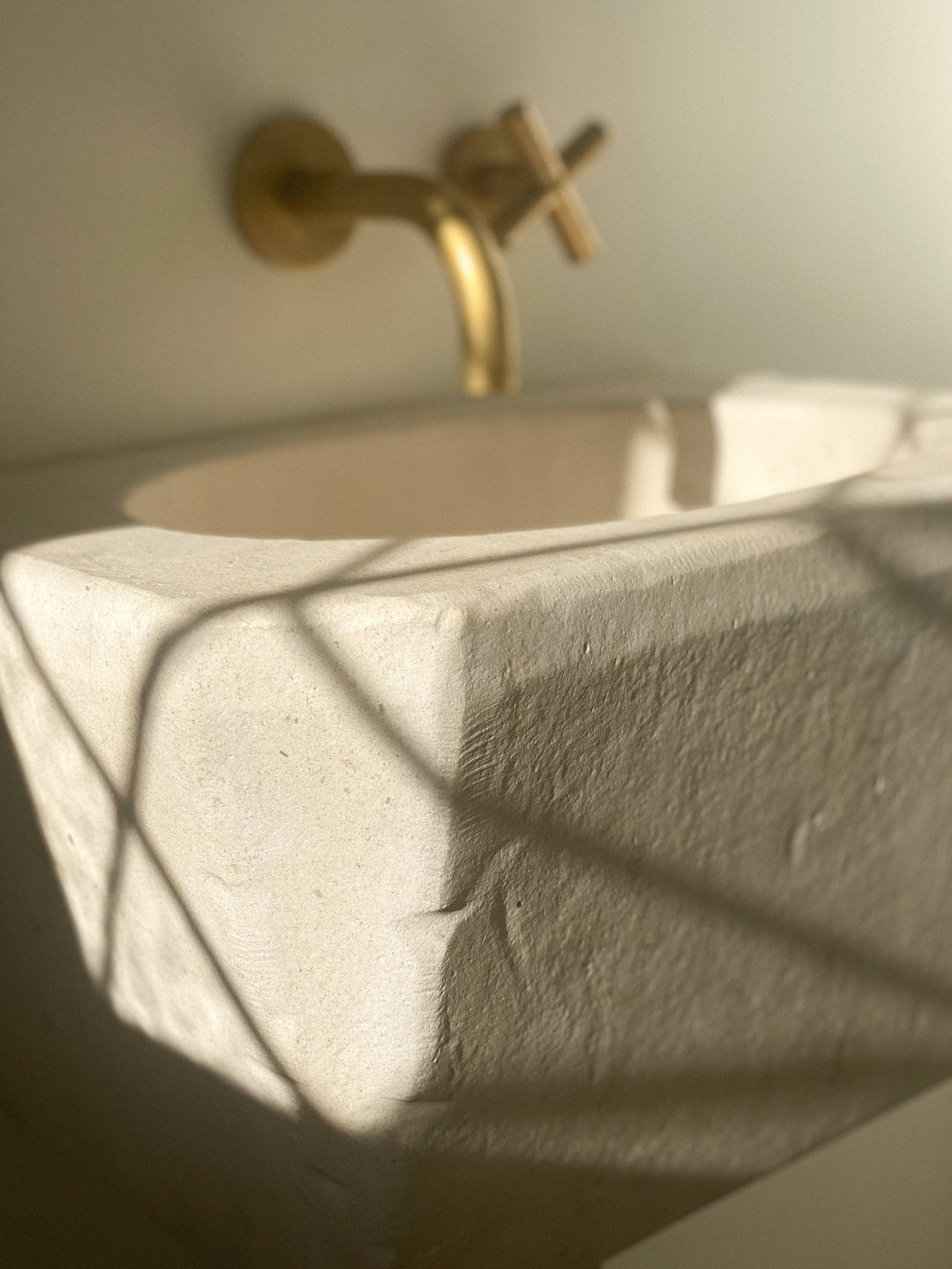 Crema Antiqued Floating sink - Castelli Marble