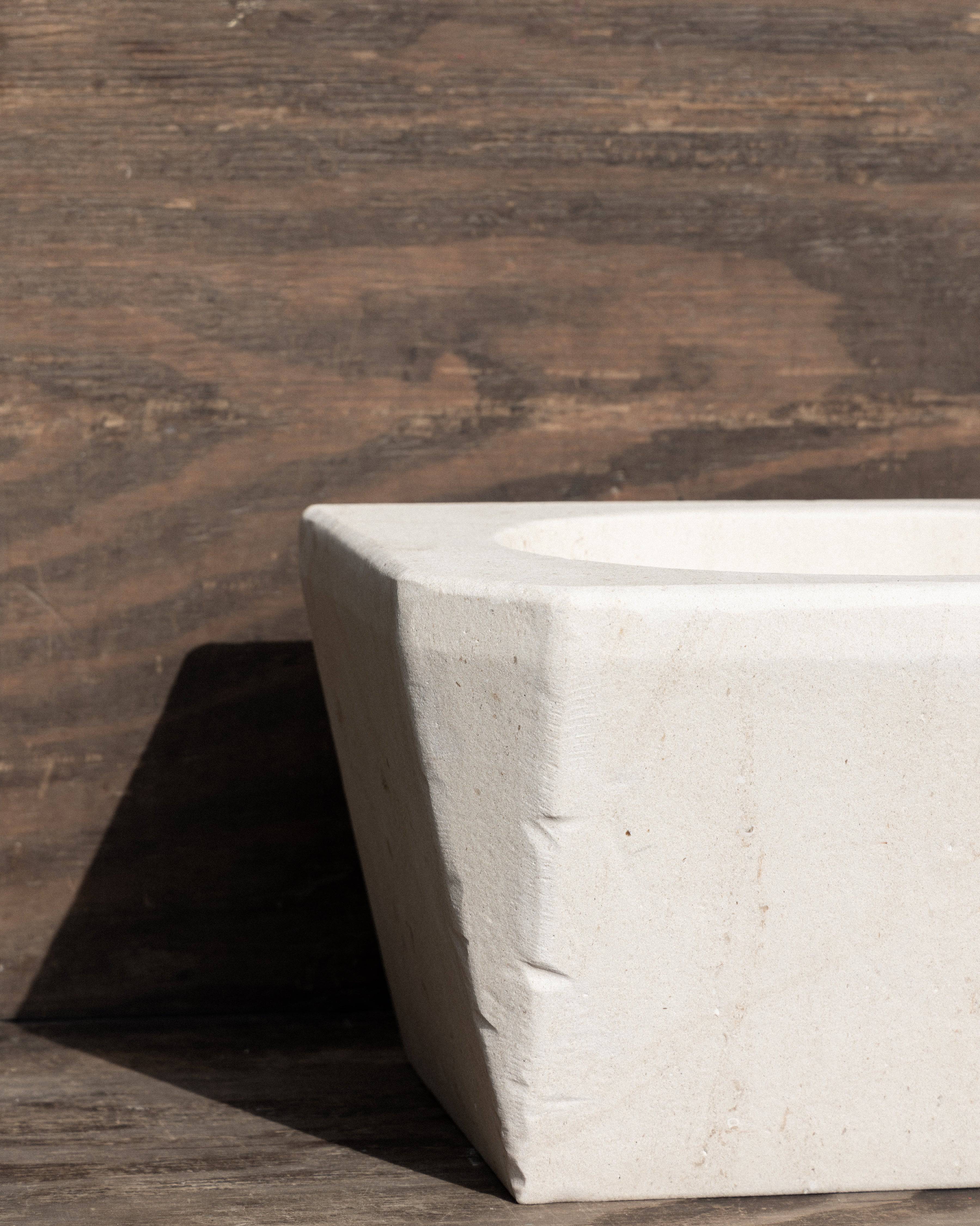 Crema Antiqued Floating sink - Castelli Marble