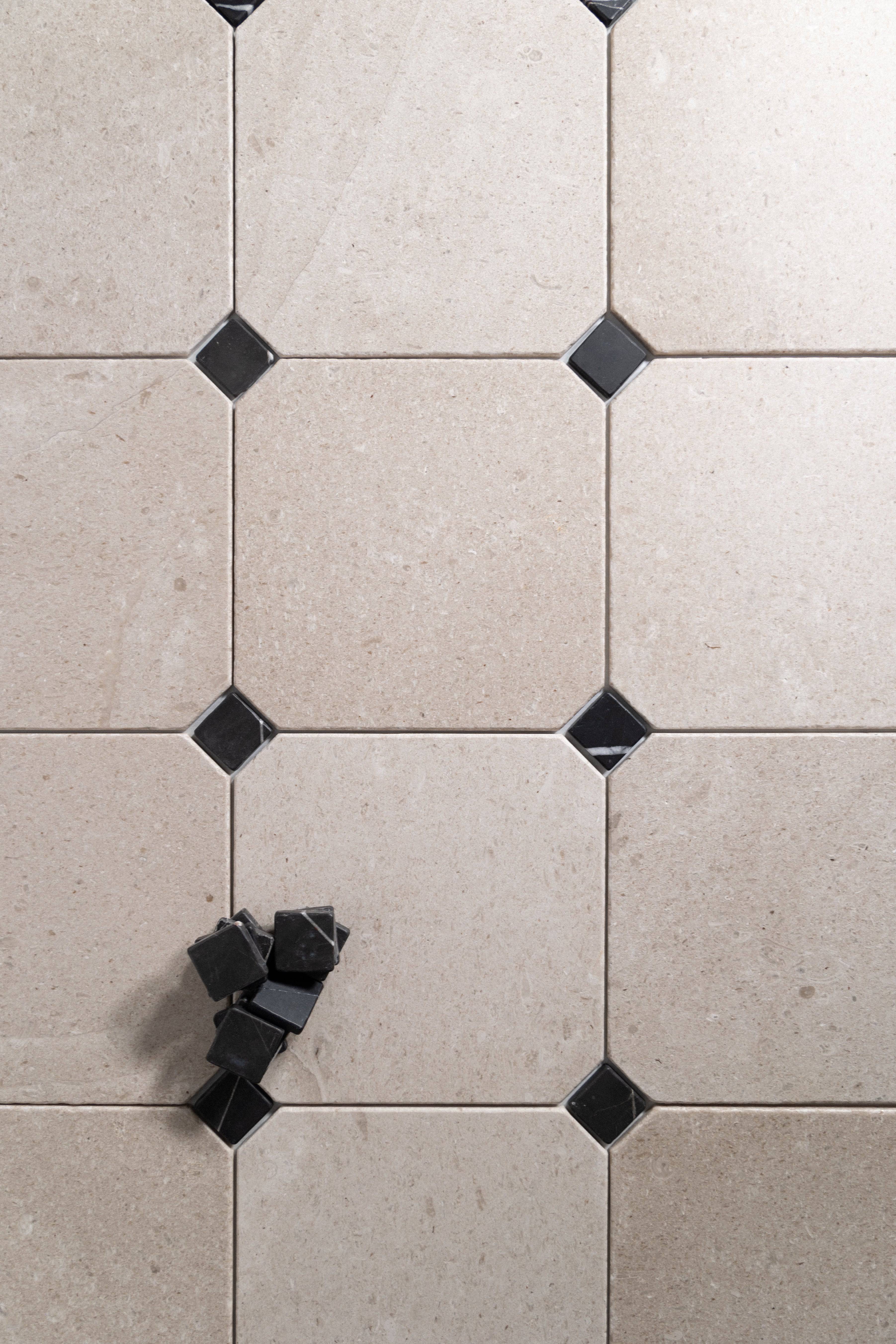 Sierra Limestone Tumbled 12" Octagon - Castelli Marble