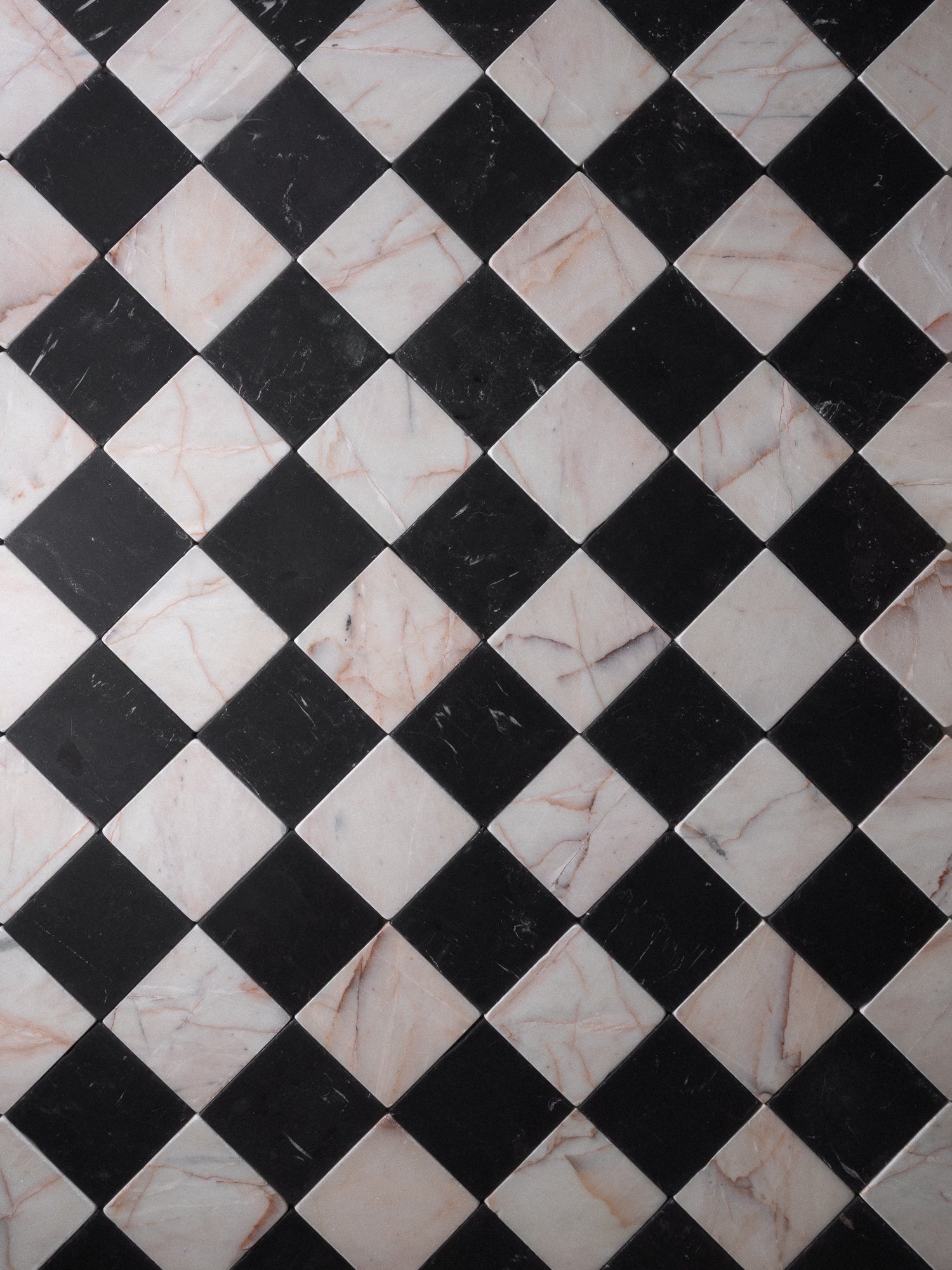 White #7 & Nero St. Gabriel  4"x4" Checkered Tumbled Marble
